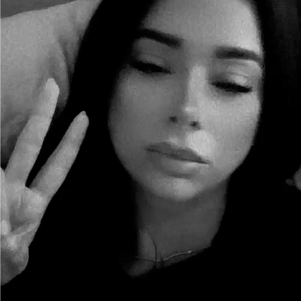 Meet your Posher, Antonia